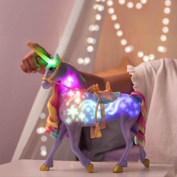 Unicorn Academy Sesli ve Işıklı Unicorn Wildstar 28 cm.
