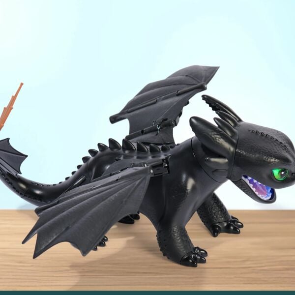 Sesli ve Işıklı Ejderhanı Nasıl Eğitirsin İnteraktif Toothless Dişsiz Figür