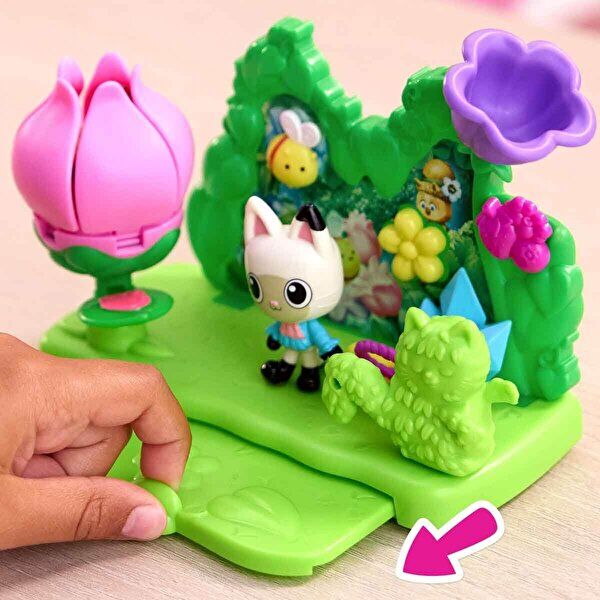 Gabby’s Dollhouse Bahçe Oyun Seti
