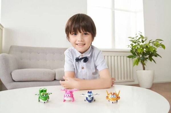 Dönüşen Robot Süper Şarjlı Jett