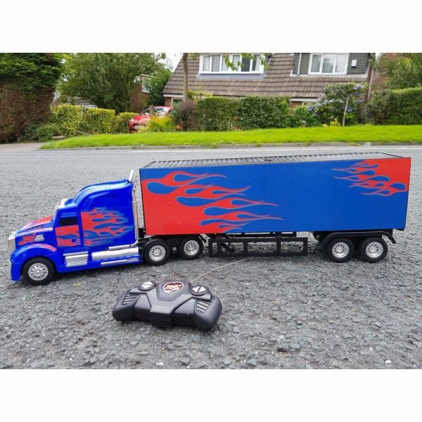 Uzaktan Kumandalı Pilli Alev Desenli Tır